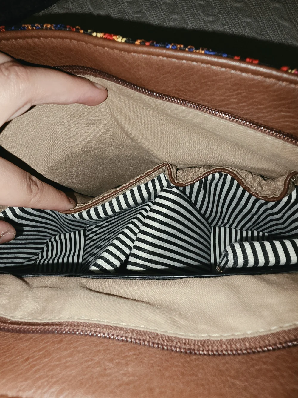 Jen & Co Brown Leather Braided Handle Striped Embroidered Padded Camera Bag Boho